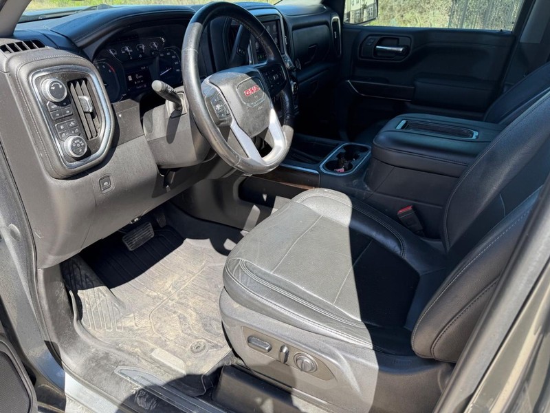 GMC Sierra 1500 Vehicle Full-screen Gallery Image 11