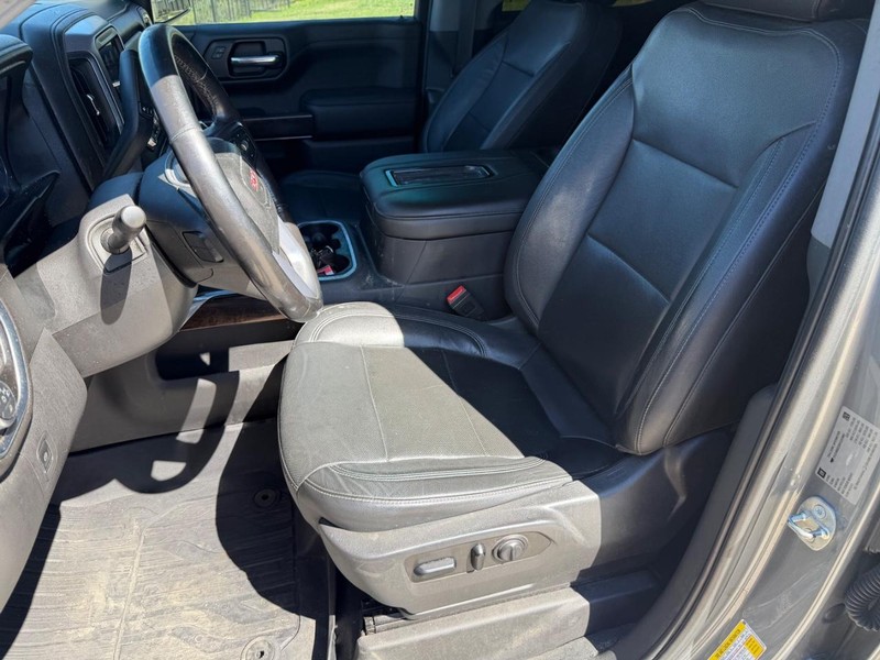 GMC Sierra 1500 Vehicle Full-screen Gallery Image 12