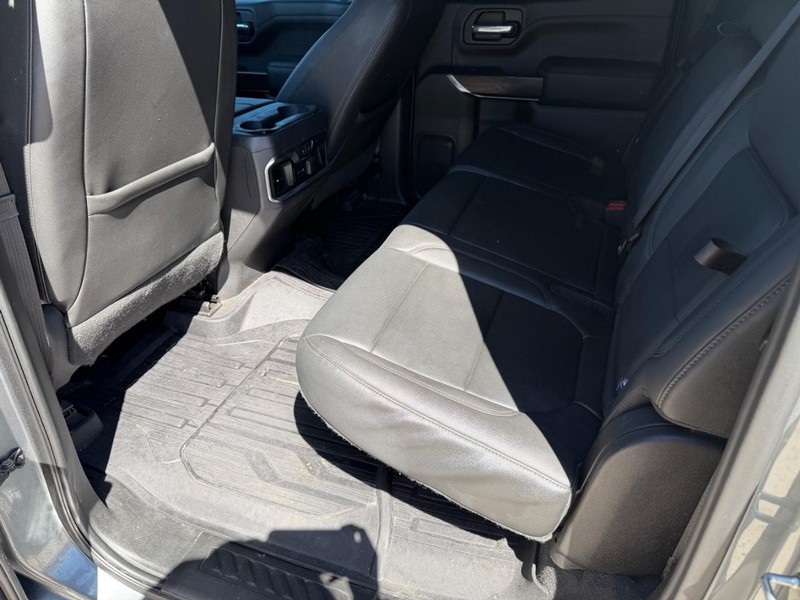 GMC Sierra 1500 Vehicle Full-screen Gallery Image 17