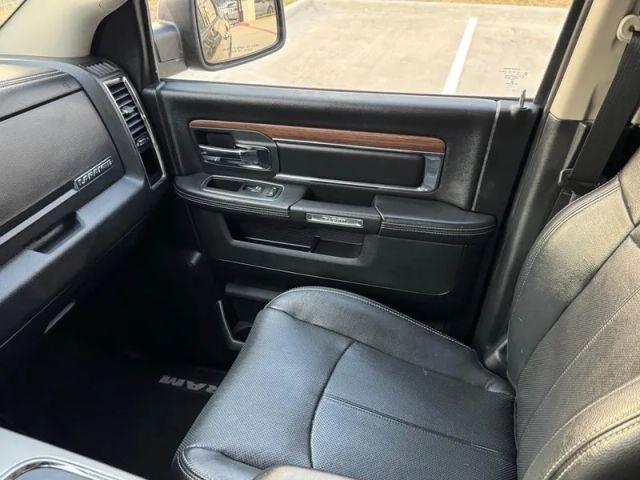 Ram 1500 Vehicle Full-screen Gallery Image 15