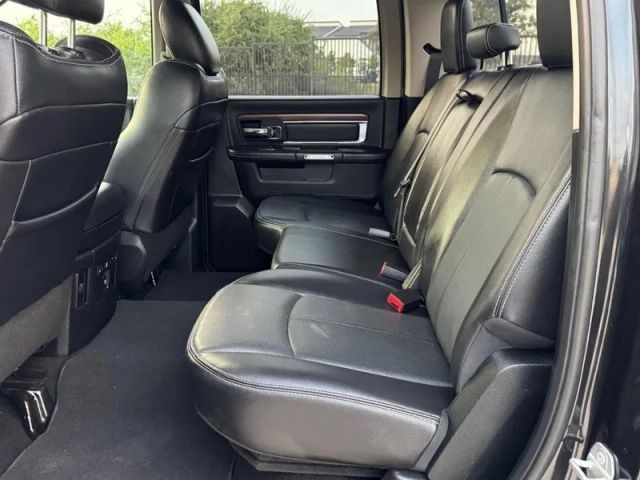 Ram 1500 Vehicle Full-screen Gallery Image 17