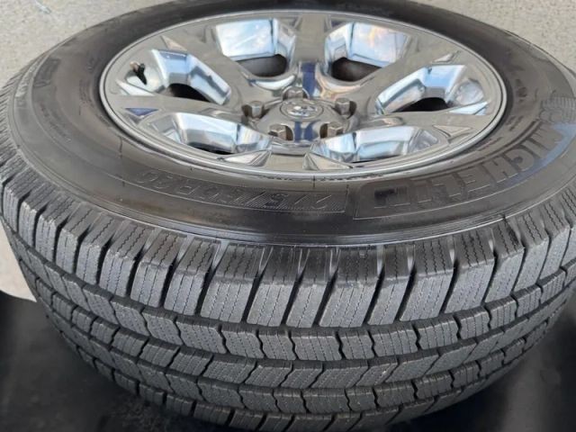 Ram 1500 Vehicle Full-screen Gallery Image 20