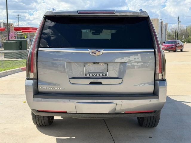 Cadillac Escalade Vehicle Full-screen Gallery Image 05