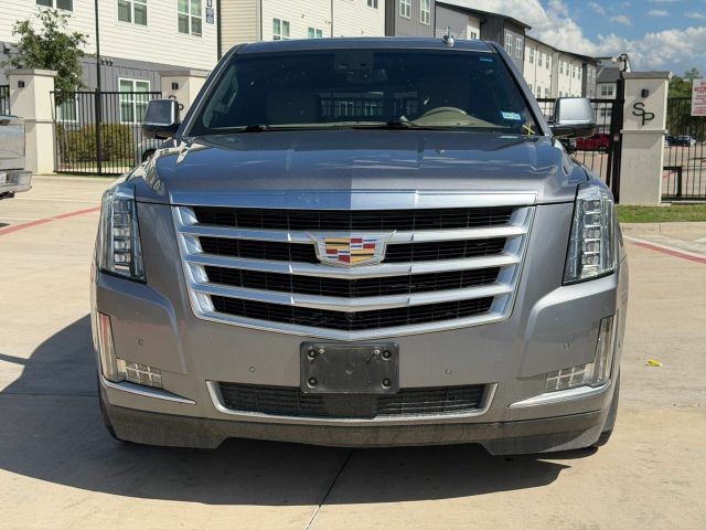 Cadillac Escalade Vehicle Full-screen Gallery Image 09