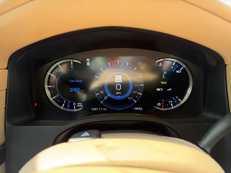 Cadillac Escalade Vehicle Full-screen Gallery Image 13