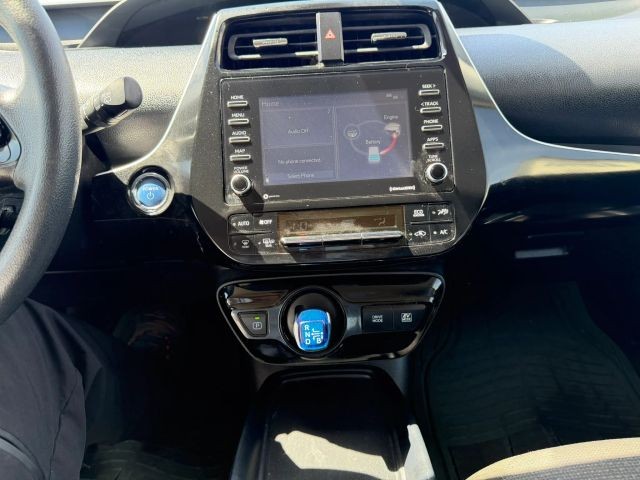 Toyota Prius Vehicle Full-screen Gallery Image 13