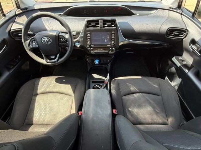 Toyota Prius Vehicle Full-screen Gallery Image 18