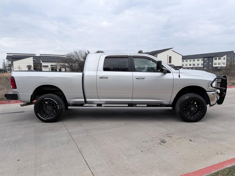 Ram 2500 Vehicle Full-screen Gallery Image 07