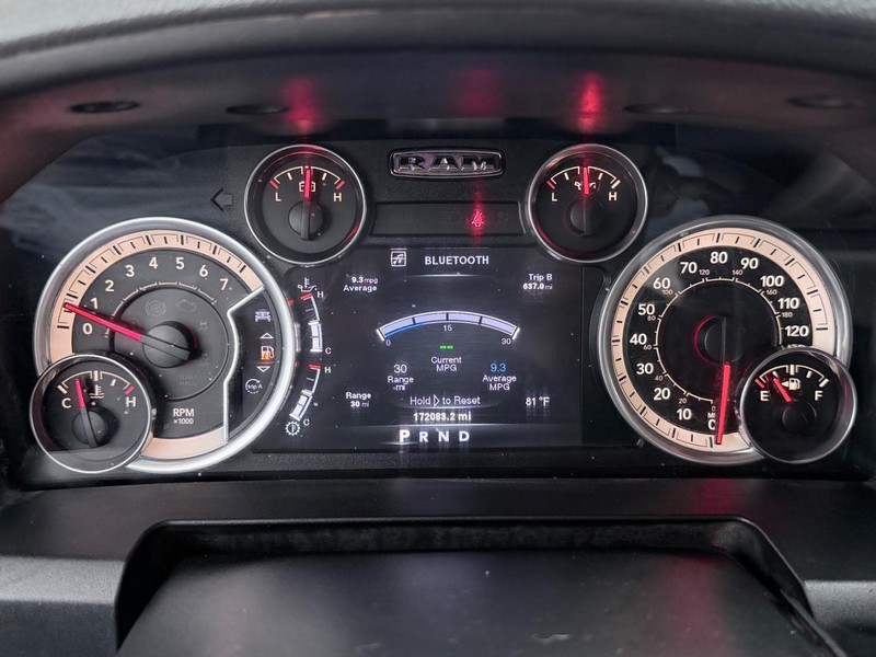 Ram 2500 Vehicle Full-screen Gallery Image 15