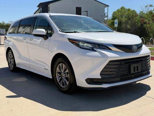 Toyota Sienna Vehicle Full-screen Gallery Image 08