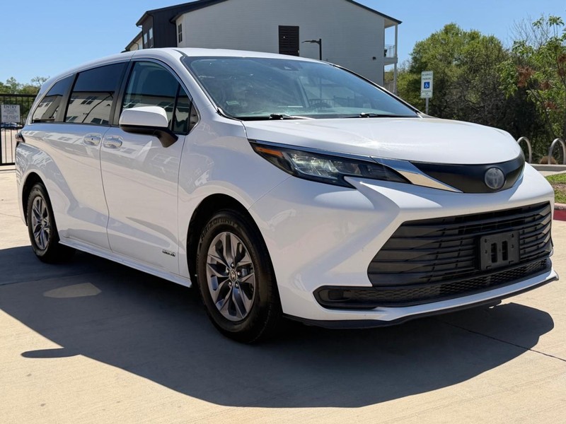 Toyota Sienna Vehicle Full-screen Gallery Image 08