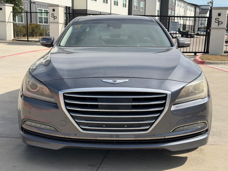 Hyundai Genesis Coupe Vehicle Full-screen Gallery Image 09