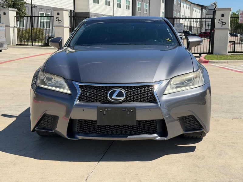 Lexus GS 350 Vehicle Full-screen Gallery Image 09