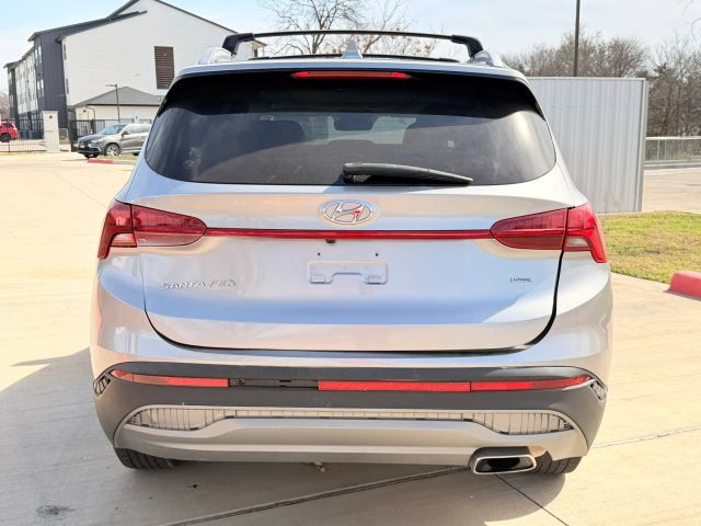 Hyundai Santa Fe Vehicle Full-screen Gallery Image 05