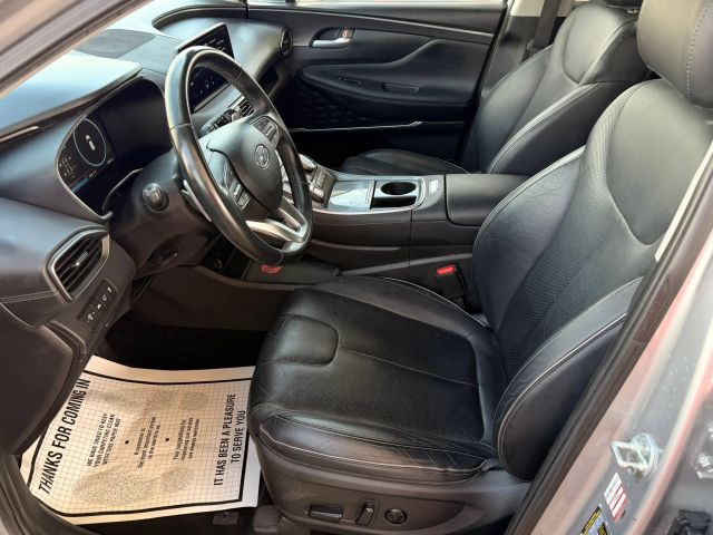 Hyundai Santa Fe Vehicle Full-screen Gallery Image 11