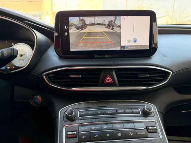 Hyundai Santa Fe Vehicle Full-screen Gallery Image 16