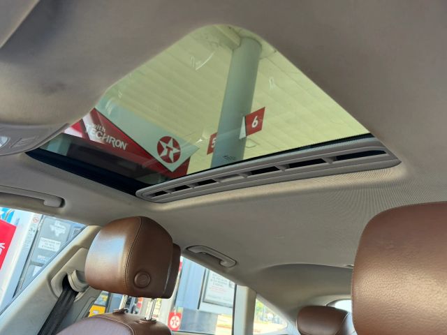 Audi A7 Vehicle Full-screen Gallery Image 12