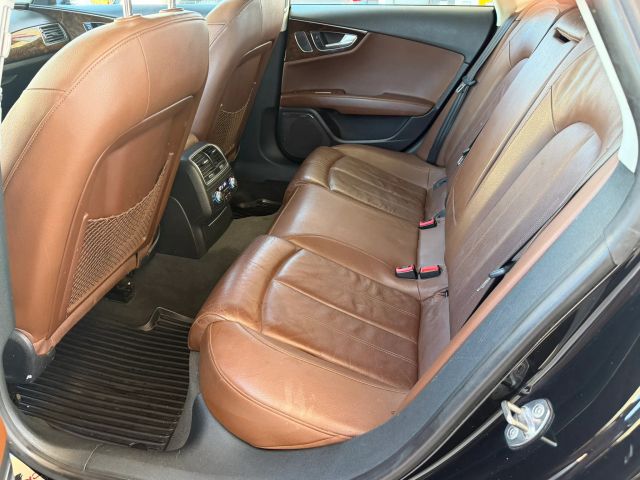 Audi A7 Vehicle Full-screen Gallery Image 14