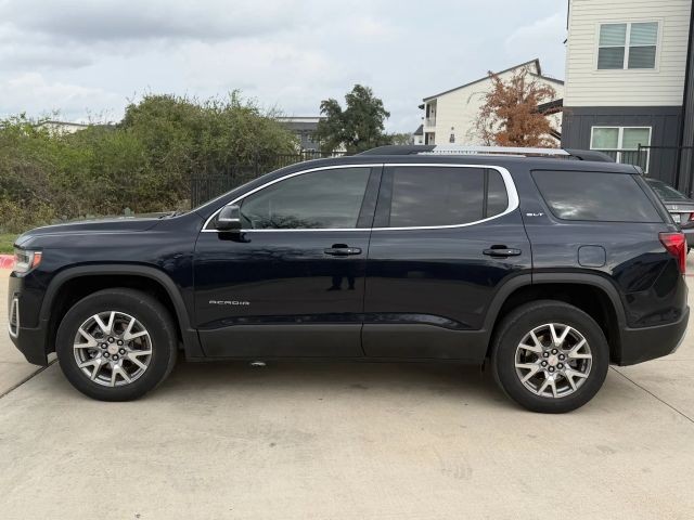 GMC Acadia Vehicle Full-screen Gallery Image 03