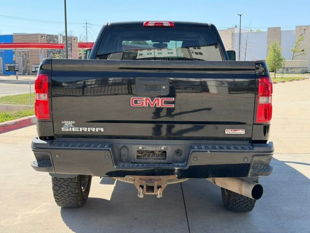 GMC Sierra 2500HD Vehicle Full-screen Gallery Image 05