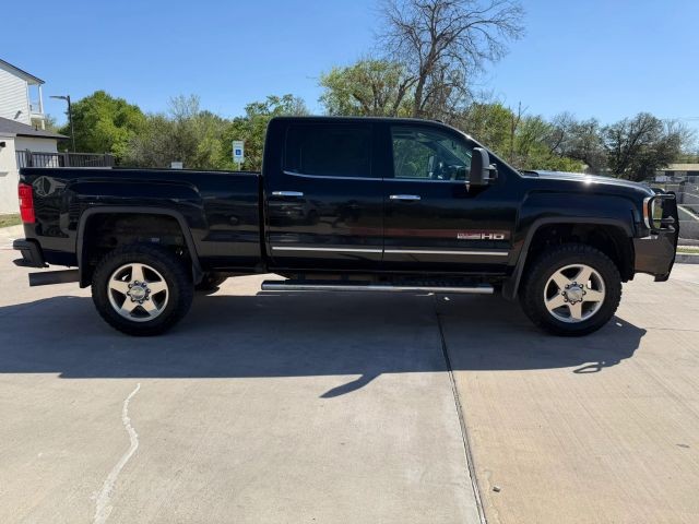 GMC Sierra 2500HD Vehicle Full-screen Gallery Image 07