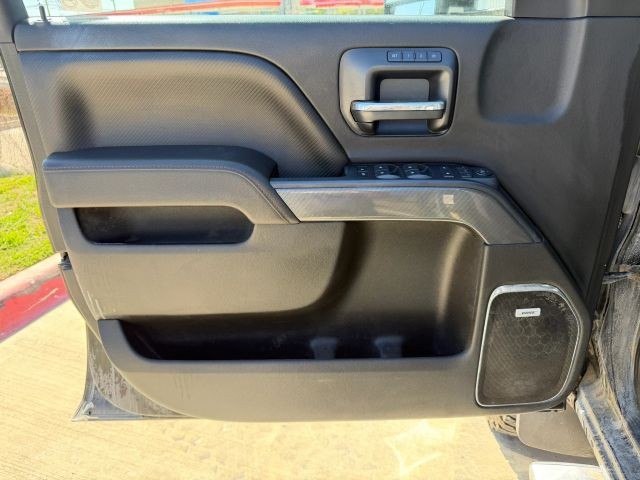 GMC Sierra 2500HD Vehicle Full-screen Gallery Image 10