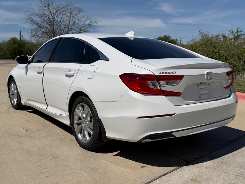 Honda Accord Vehicle Full-screen Gallery Image 04