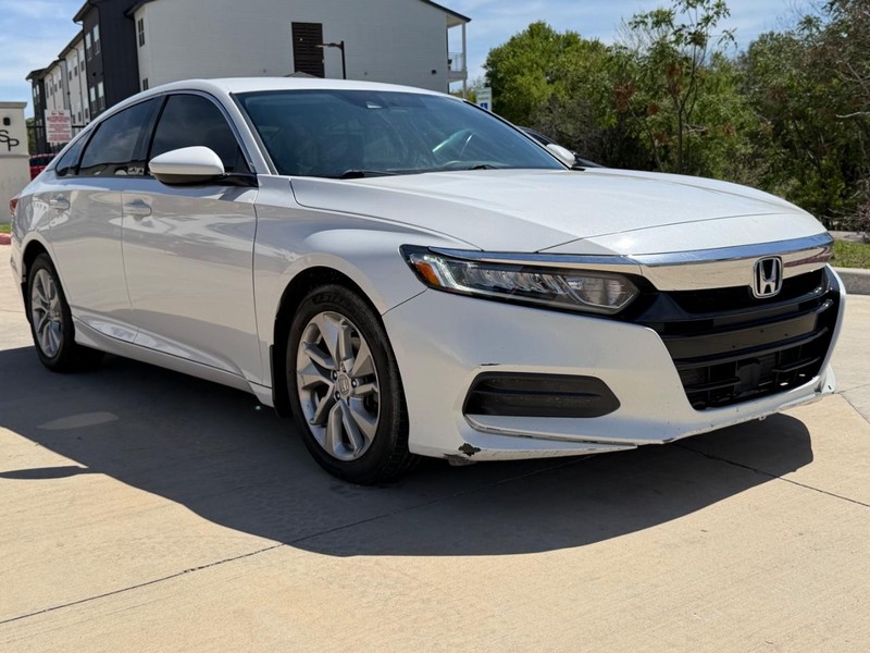 Honda Accord Vehicle Full-screen Gallery Image 08