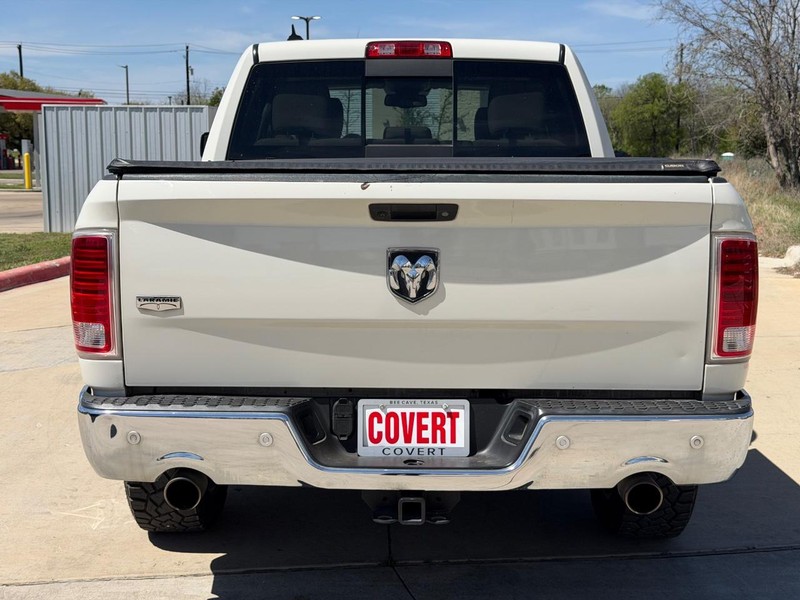 Ram 1500 Vehicle Full-screen Gallery Image 05