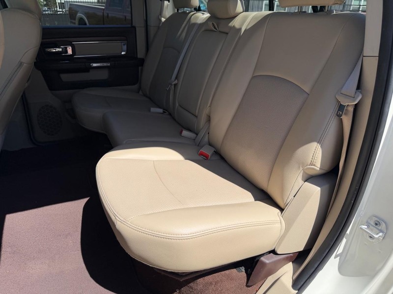 Ram 1500 Vehicle Full-screen Gallery Image 18