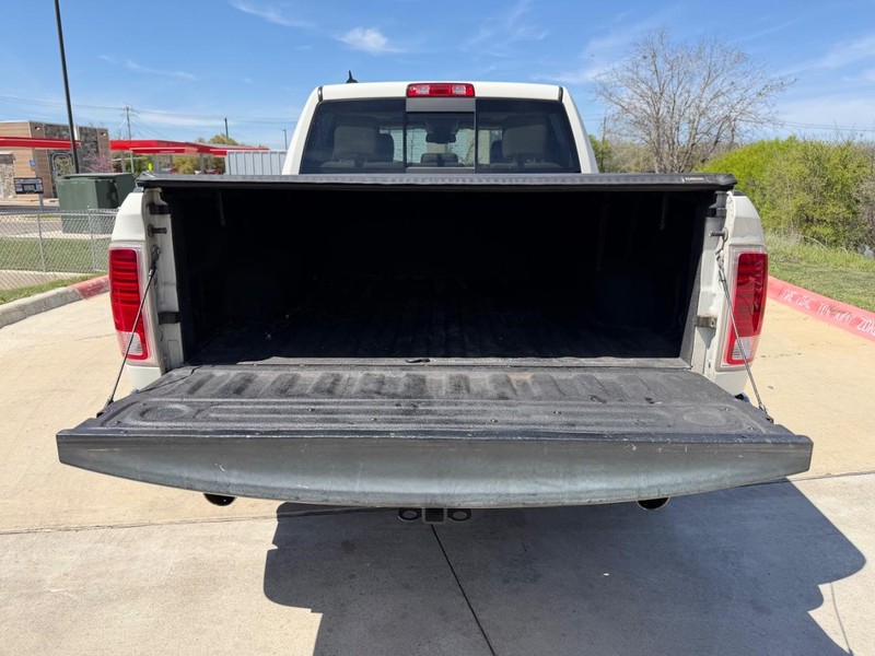 Ram 1500 Vehicle Full-screen Gallery Image 22