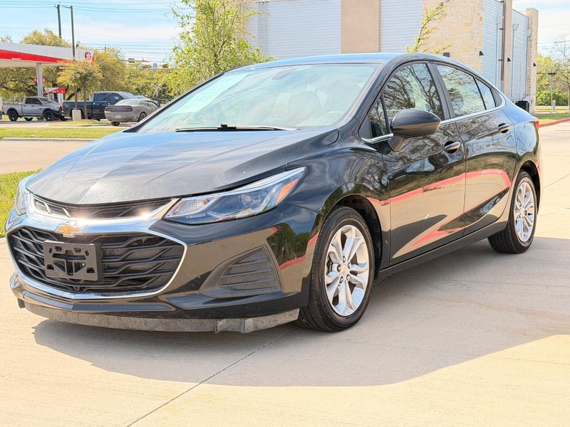 Chevrolet Cruze Vehicle Full-screen Gallery Image 02