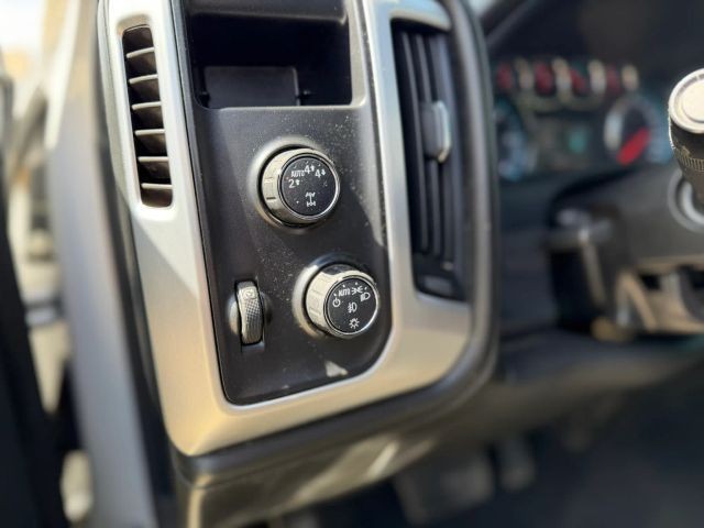 GMC Sierra 1500 Vehicle Full-screen Gallery Image 19