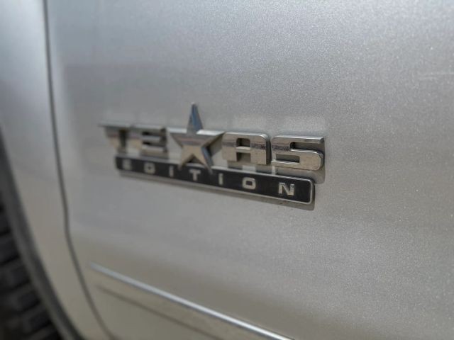 GMC Sierra 1500 Vehicle Full-screen Gallery Image 21