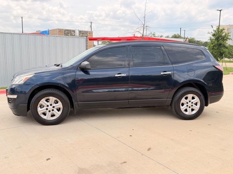Chevrolet Traverse Vehicle Full-screen Gallery Image 03