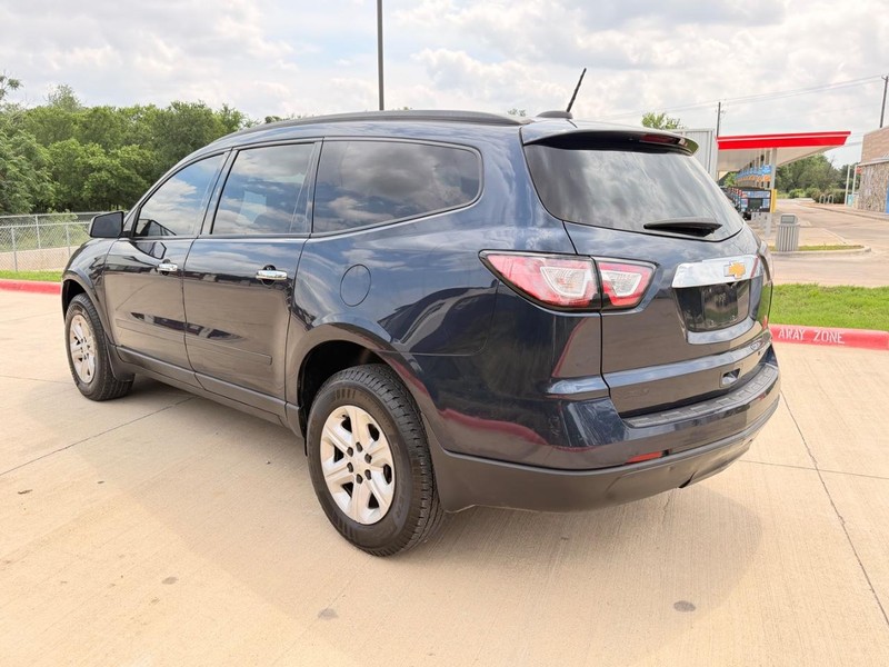 Chevrolet Traverse Vehicle Full-screen Gallery Image 04