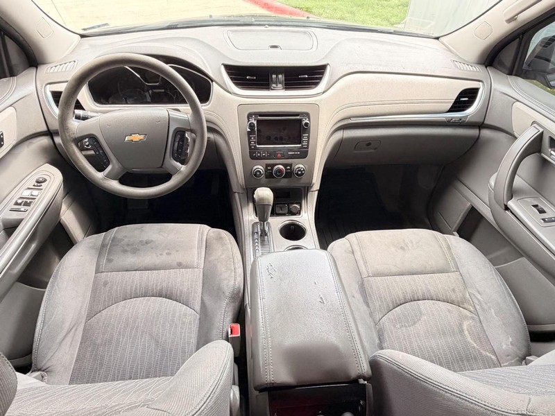 Chevrolet Traverse Vehicle Full-screen Gallery Image 13