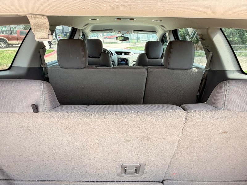 Chevrolet Traverse Vehicle Full-screen Gallery Image 18
