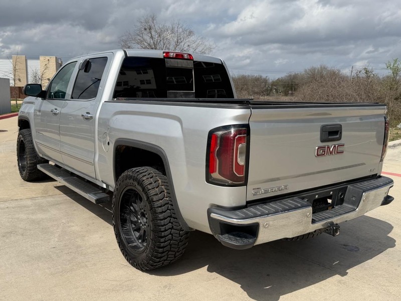 GMC Sierra 1500 Vehicle Full-screen Gallery Image 04