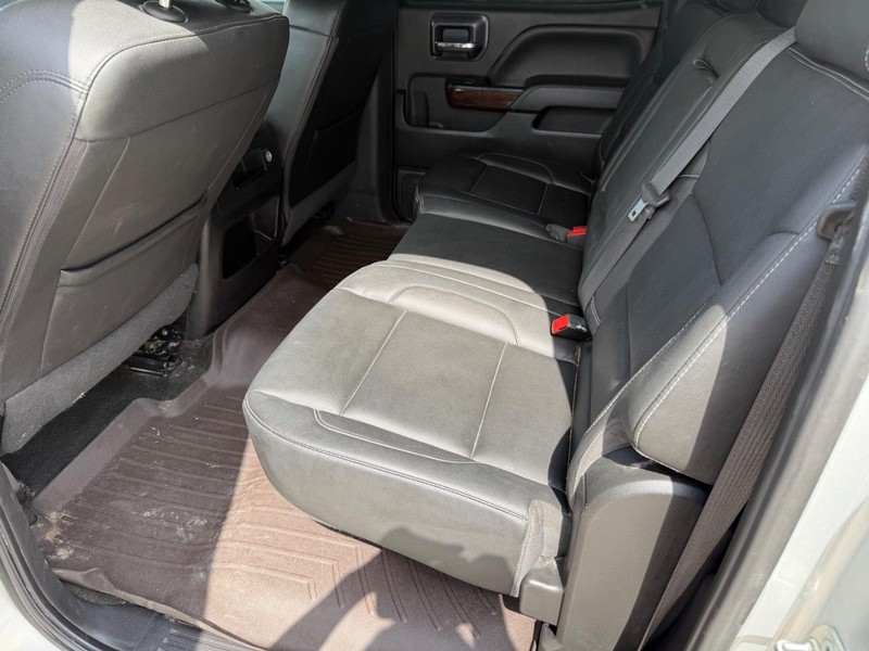 GMC Sierra 1500 Vehicle Full-screen Gallery Image 17