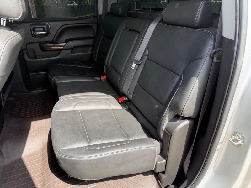 GMC Sierra 1500 Vehicle Full-screen Gallery Image 18