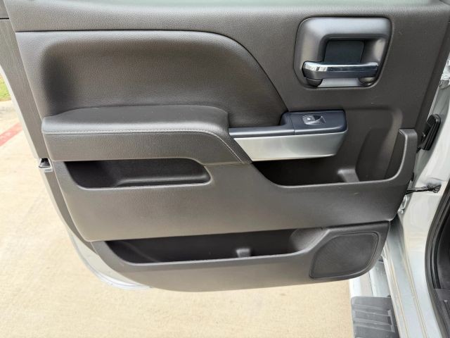 Chevrolet Silverado 1500 Vehicle Full-screen Gallery Image 15