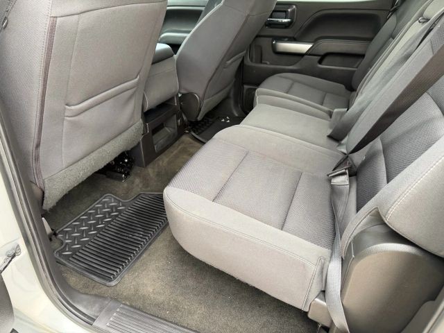 Chevrolet Silverado 1500 Vehicle Full-screen Gallery Image 16