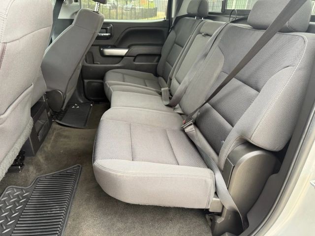 Chevrolet Silverado 1500 Vehicle Full-screen Gallery Image 17