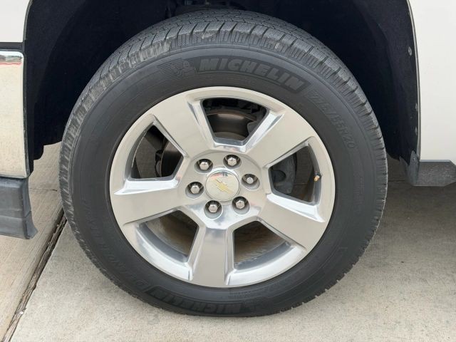 Chevrolet Silverado 1500 Vehicle Full-screen Gallery Image 21