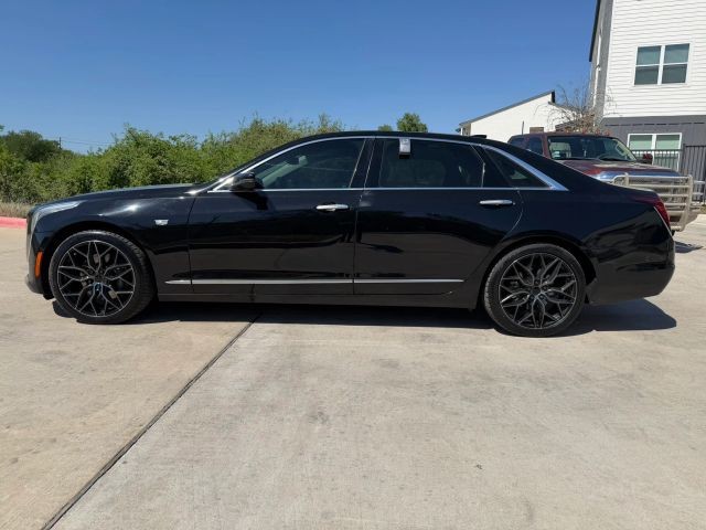 Cadillac CT6 Sedan Vehicle Full-screen Gallery Image 03