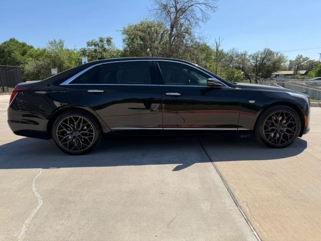 Cadillac CT6 Sedan Vehicle Full-screen Gallery Image 07