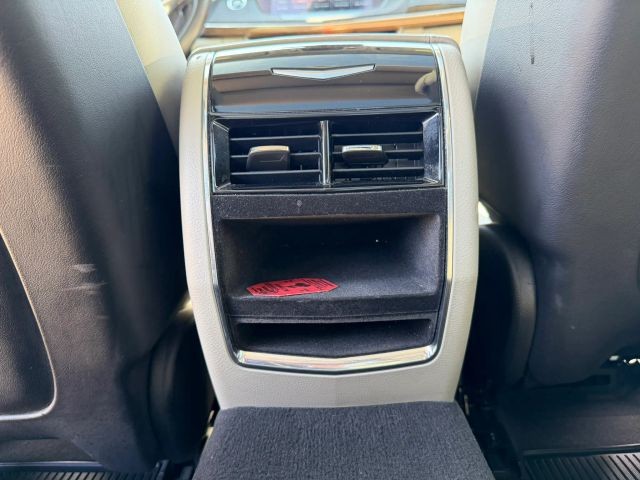 Cadillac CT6 Sedan Vehicle Full-screen Gallery Image 19