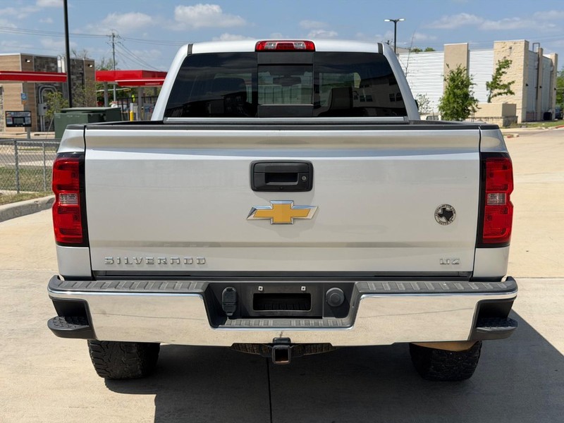 Chevrolet Silverado 1500 Vehicle Full-screen Gallery Image 05