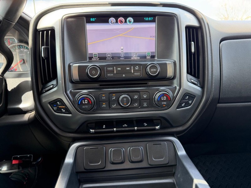 Chevrolet Silverado 1500 Vehicle Full-screen Gallery Image 14